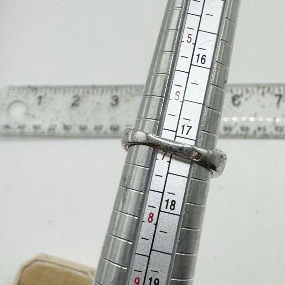 Amethyst Glass Purple Cocktail Ring Silver Plated Ring Size 7 - Picture 8 of 8